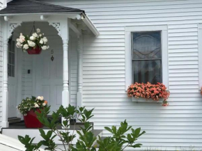 Discover Downeast Maine - Large Modern Apt & Patio